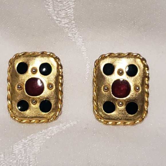 Vintage Clip-On Earrings, MWS Gold Tone Clip on Earrings Vintage 1980's - Picture 1 of 5